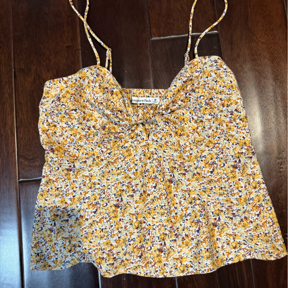 Abercrombie & Fitch knot front cami // floral // size M